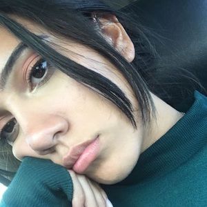 Meet your Posher, Ana